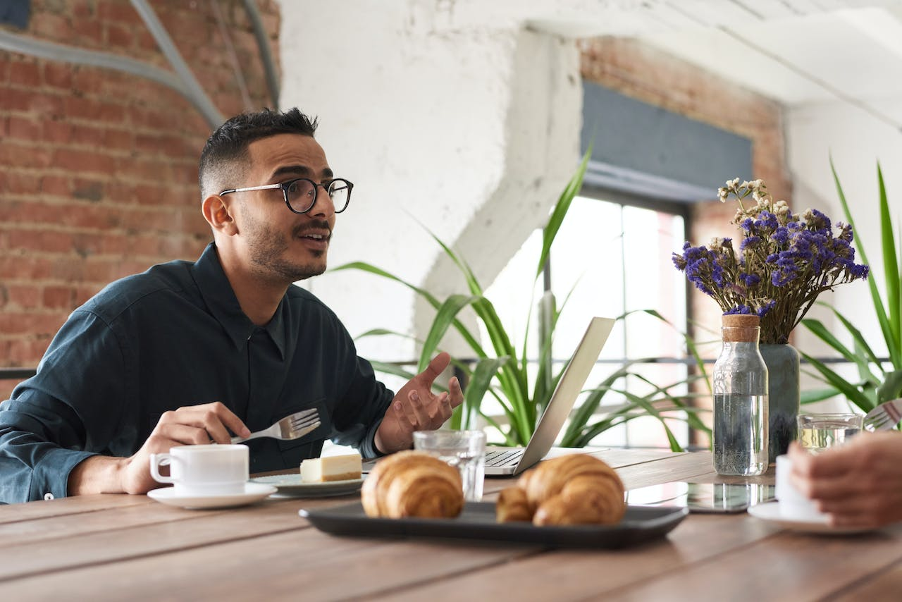 How To Learn Spanish: 10 Effective Ways